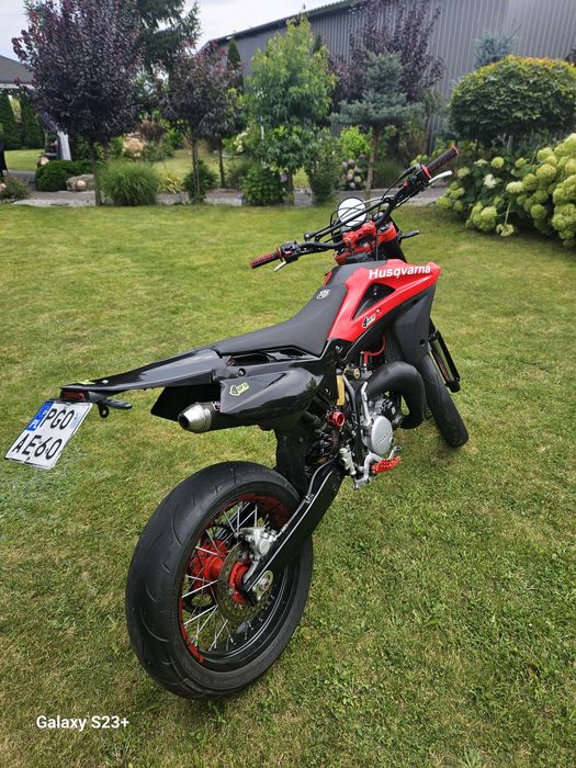 Husqvarna sm 125 supermoto. Mocna Zadbana