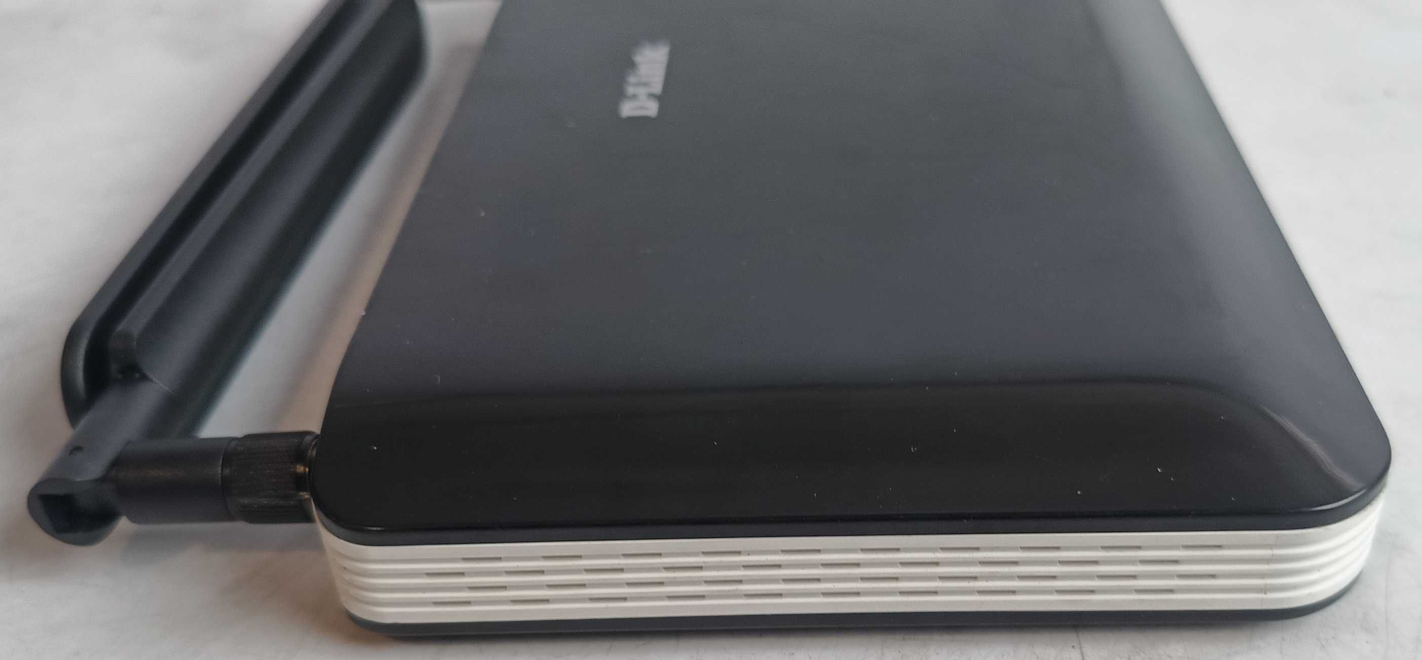 Router Wifi D-link DWR-921 z modemem 3G/4G LTE bez zasilacza