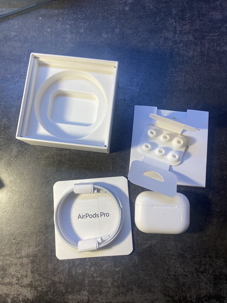 Słuchawki bezprzewodowe Apple AirPods Pro 2