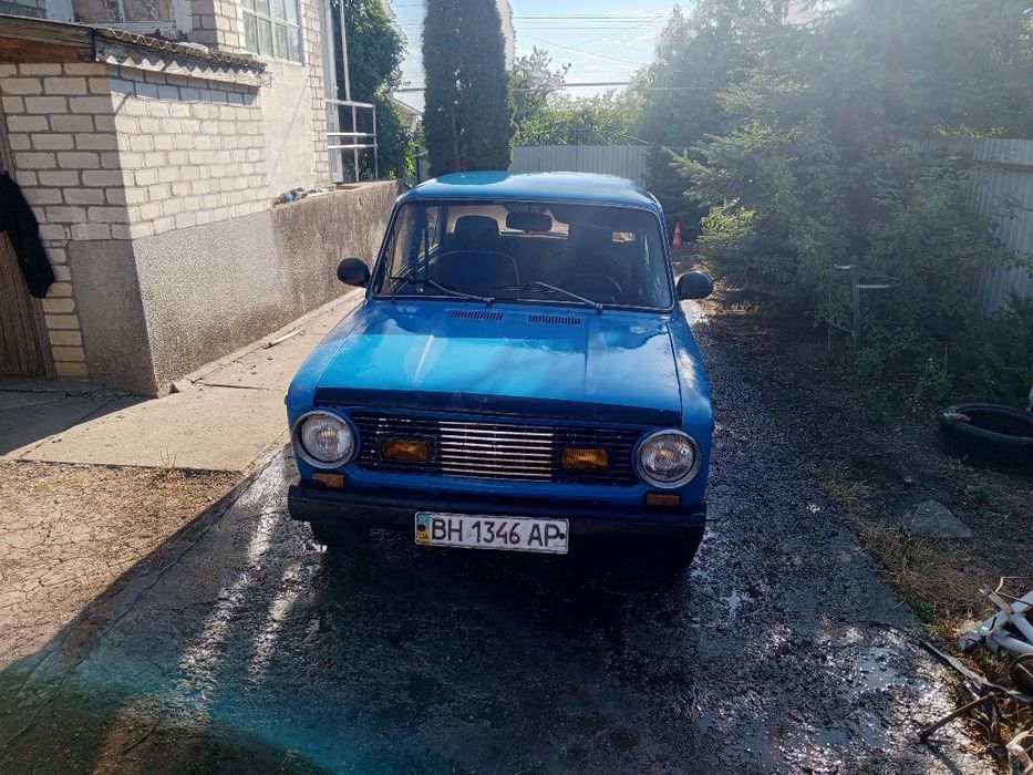 Продам ваз 21011