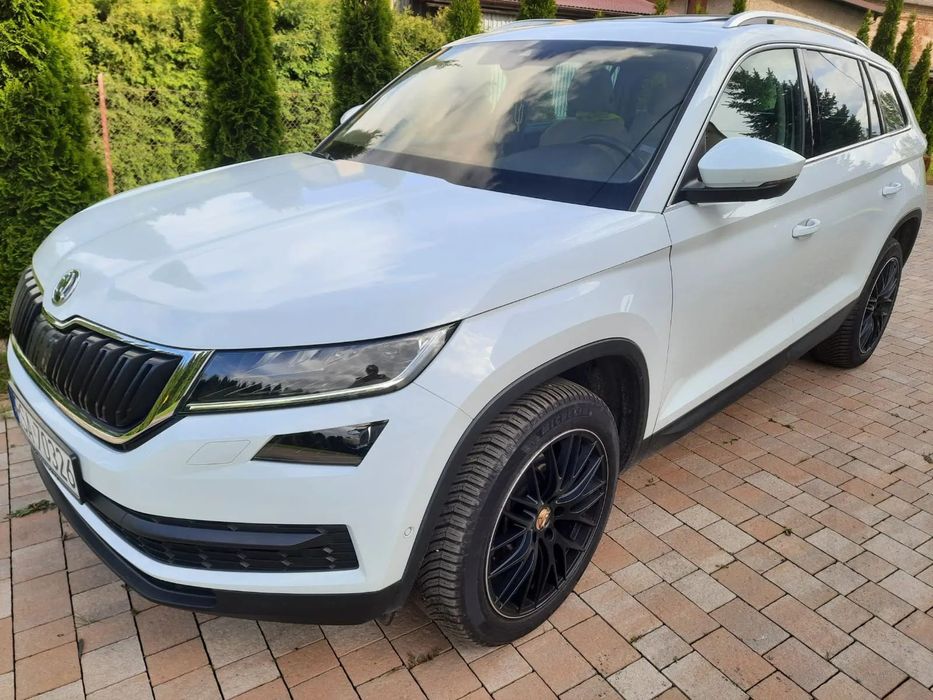 Skoda Kodiaq 2.0 4X4 kam360 panorama el fotele LED ACC PDC webasto - nowy GAZ  LPG