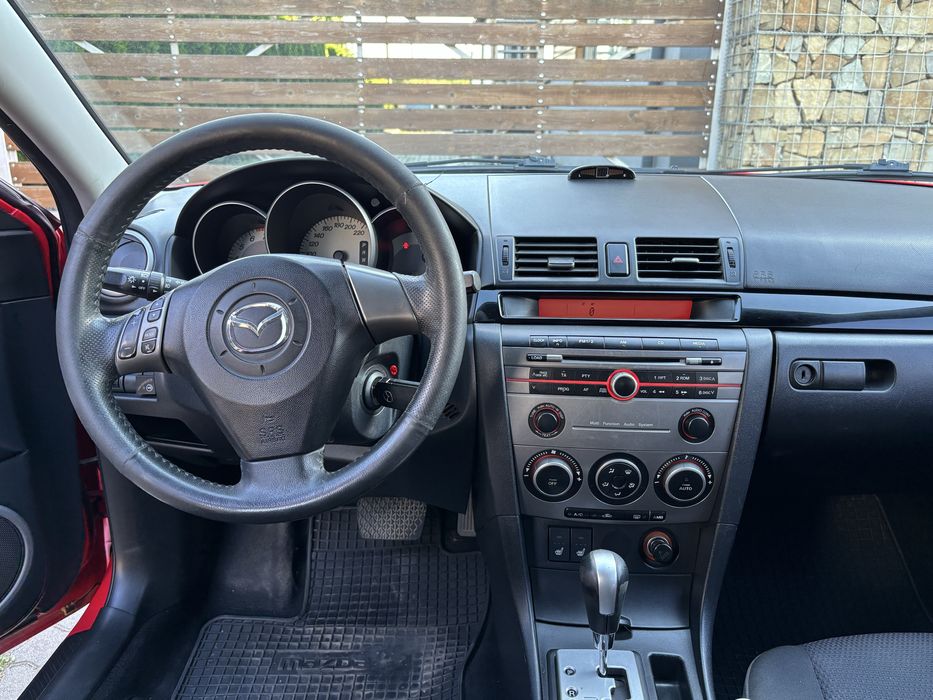 Mazda 3     1.6 газ/бензин