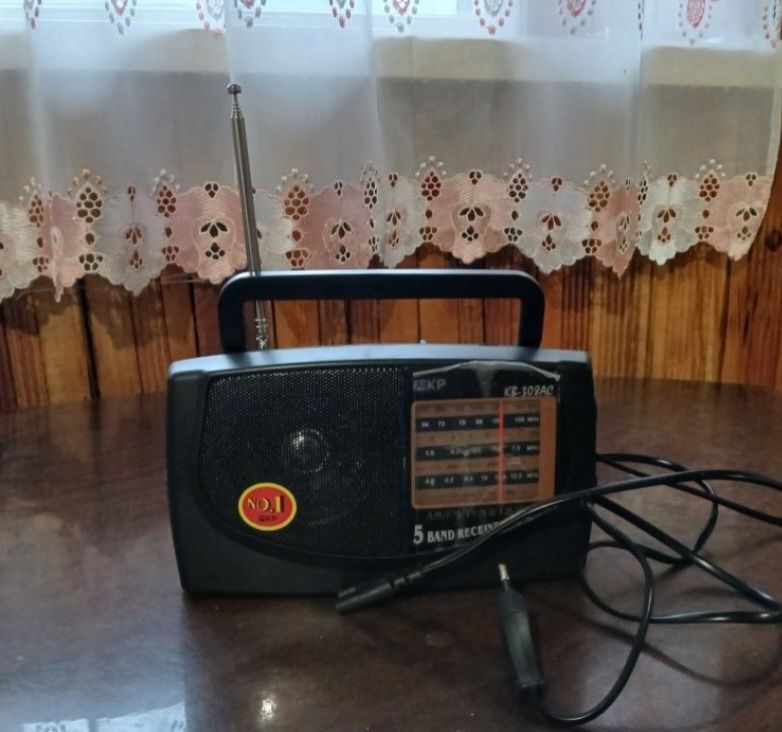 Новий радіоприймач КВ-308