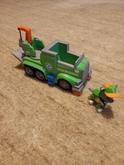 Psi patrol Rocky holownik