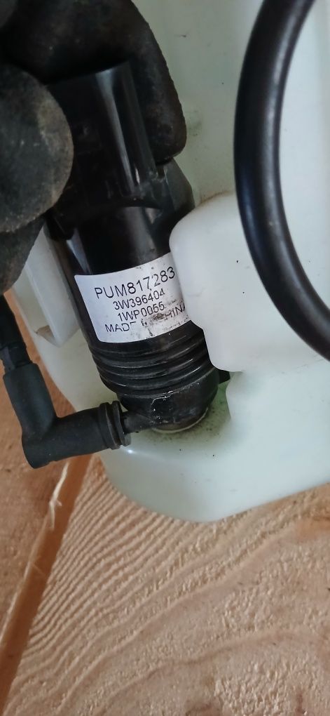 Бачок омивача Chevrolet Bolt 17- 42741878