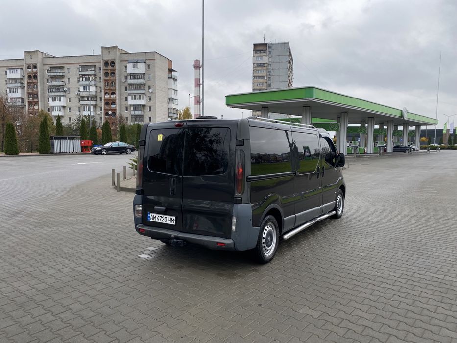 Продам Opel Vivaro 1,9 maxi база