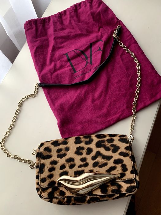 Mała skórzana torebka damska Diane VON Furstenberg .