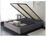 SOMMIER ESTOFADO BOX C/ ESTRADO+SIST. ELEV. (FUNDOS EM MADEIRA)190X140