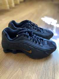 Оригінальні кросівки Nike Shox R4