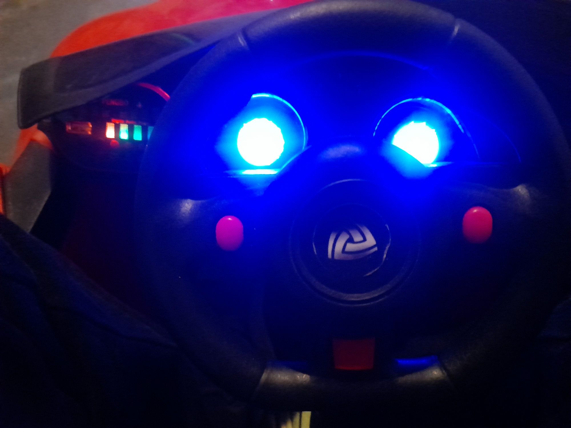Samochod autko na akumulator z pilotem dla rodzica i ladowarka