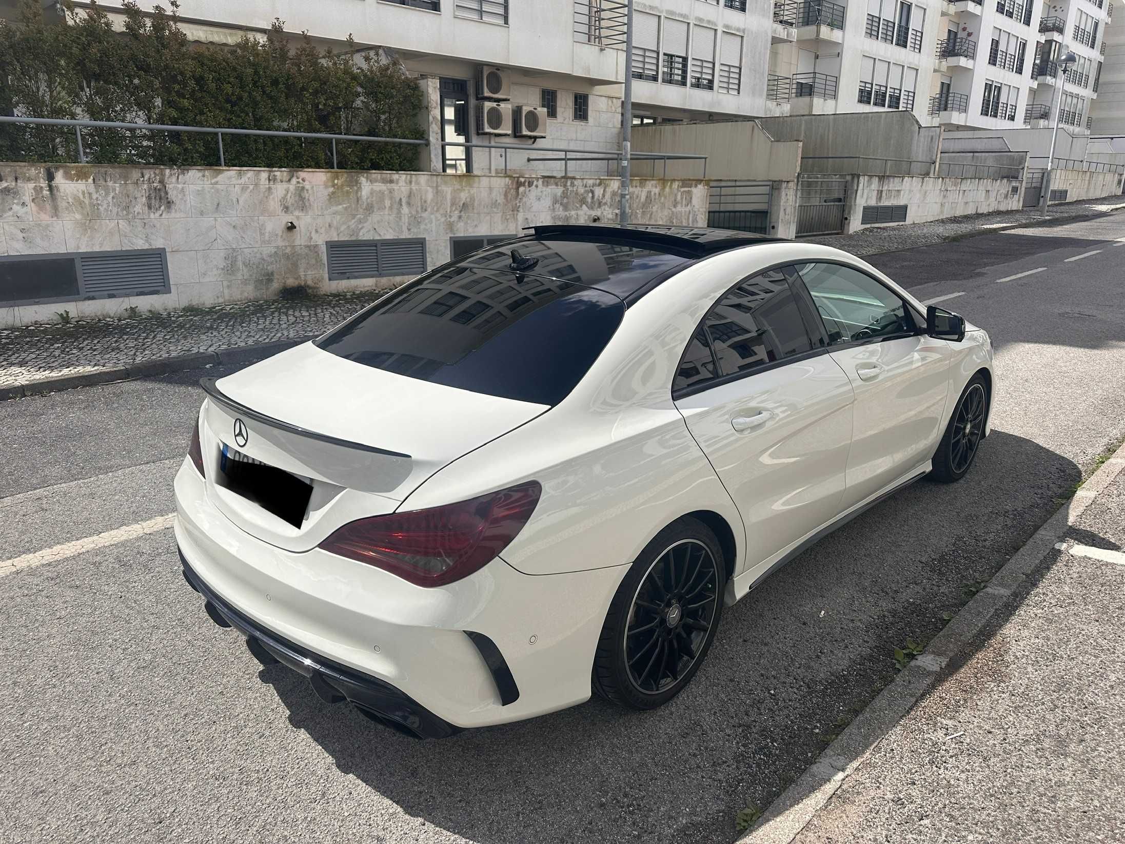 Mercedes-Benz CLA 220 AMG