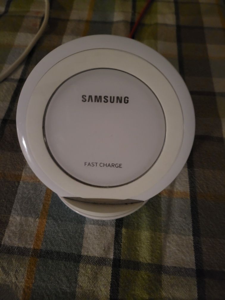 Безпровідна зарядка Qi Samsung EP-NG930 Wireless Fast Charge 5V2A 9V1.
