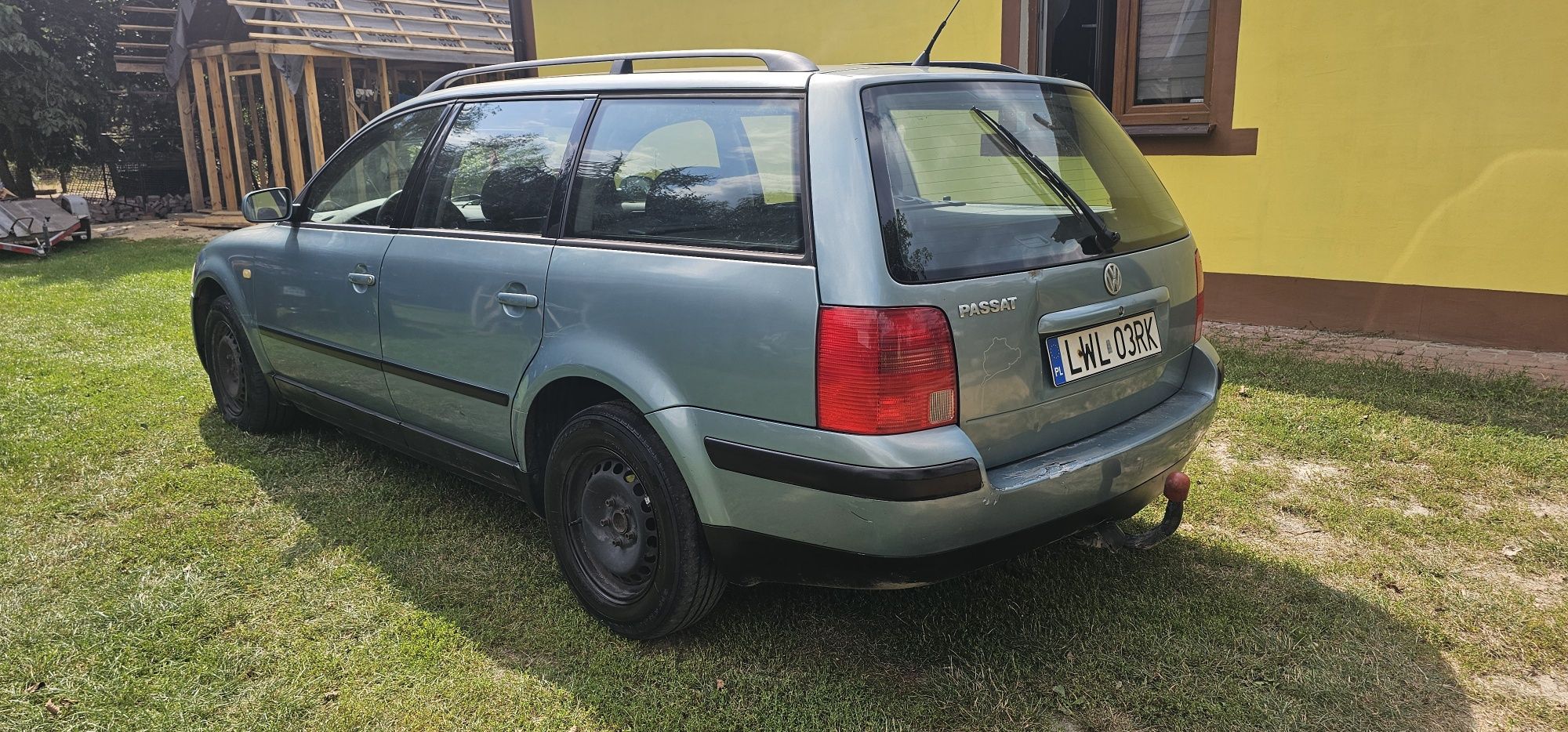 Volkswagen Passat 1.6i, 1999r. 257 tys km. Przebiegu.