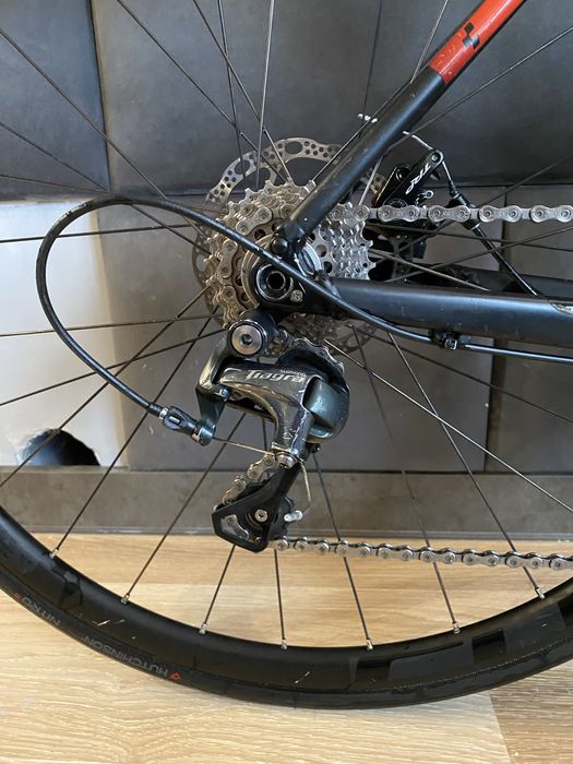 Rower szosowy CUBE cross race