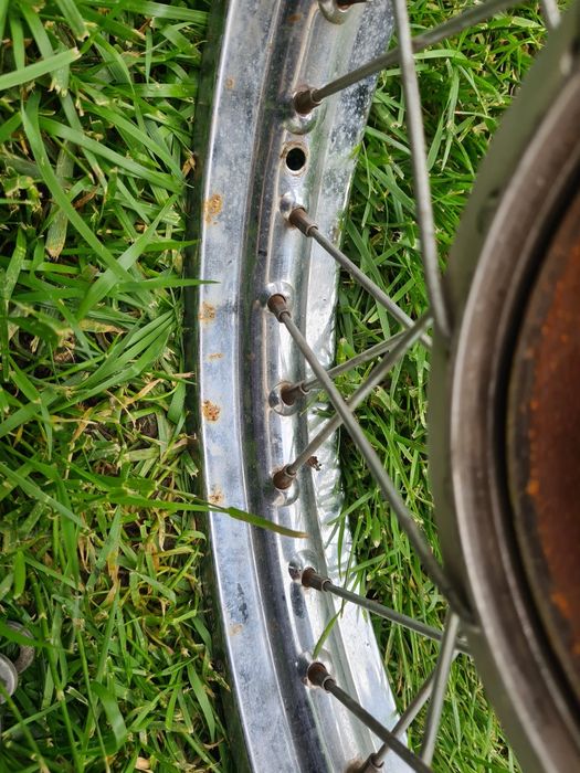 Yamaha YBR 125 заднє спицьоване колесо