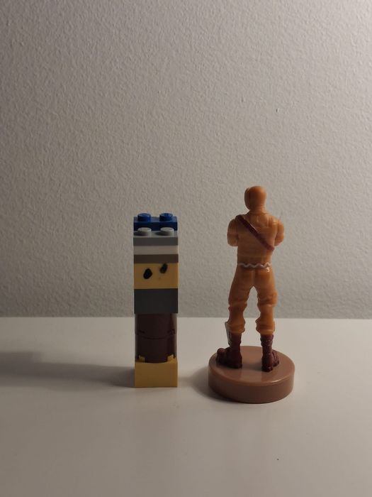 4 figuras fortnite