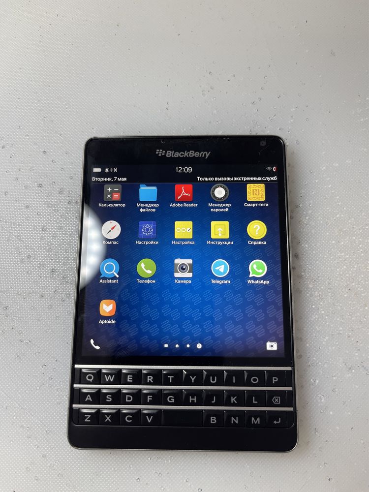 Blackberry passport идеал