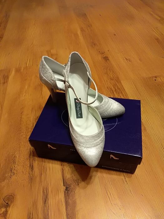 Srebrne białe buty półbuty