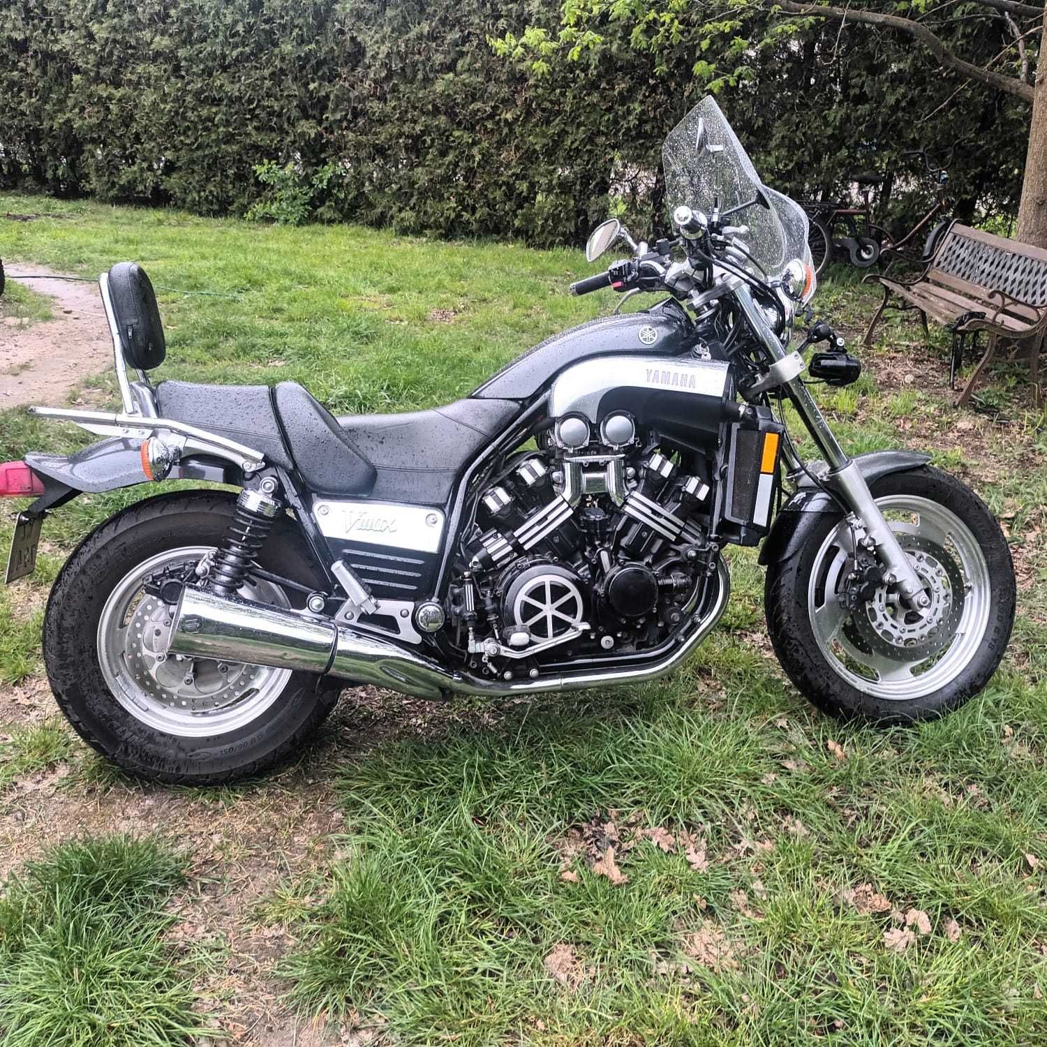 Yamaha V-max 1200 v-boost