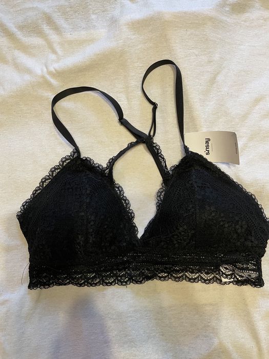 Кружевной бюстгалтер