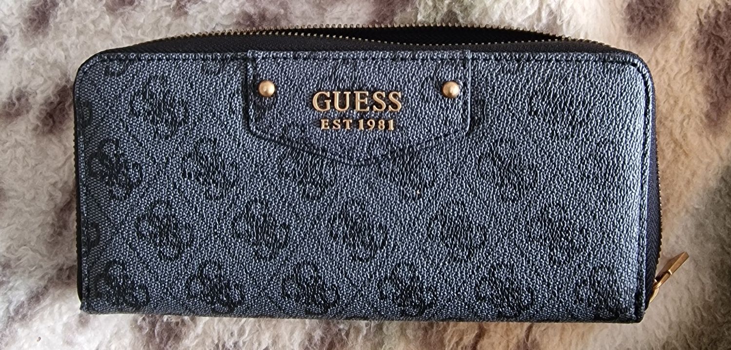 Portfel marki Guess