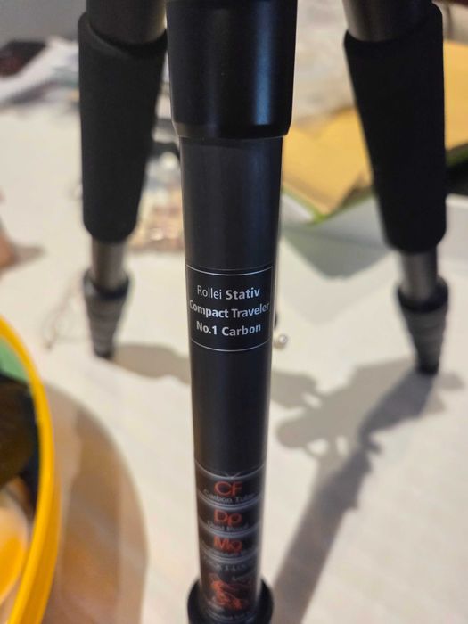 Tripé Rollei Stativ Compact Traveler Nº 1 Carbon