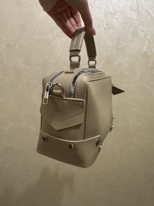 Сумка бежева на плече якісна еко шкіра