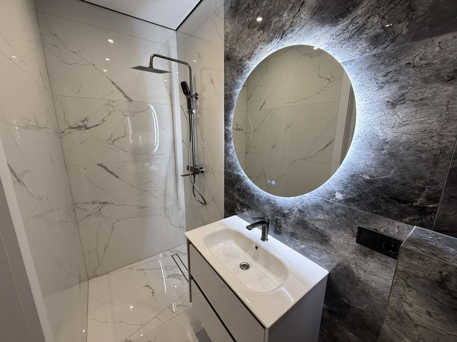 Шикарний таунхаус з ремонтом та центральними комунікаціями