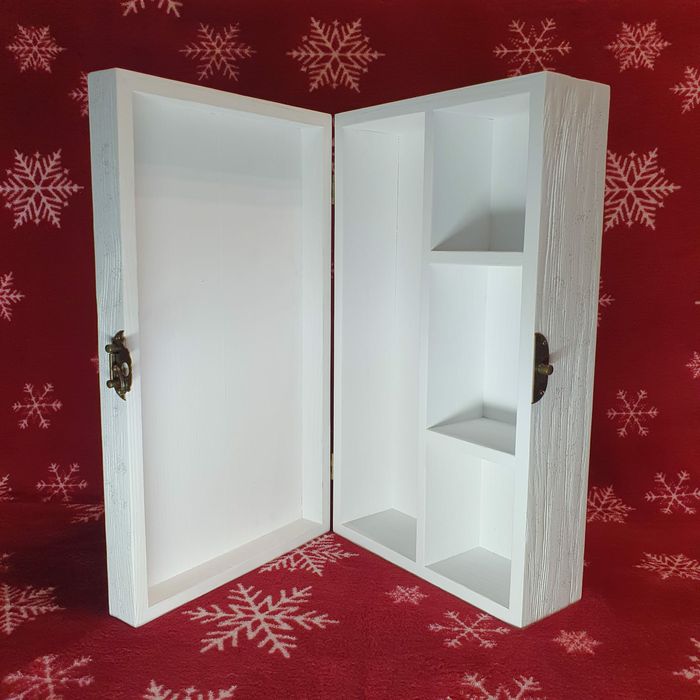 Подарункова коробка до свят