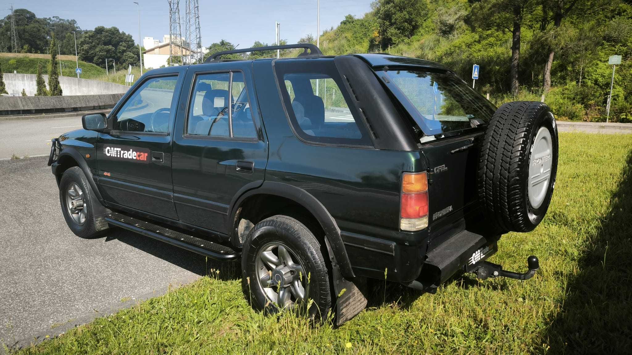 Opel Frontera 2.5 TD Sport Club