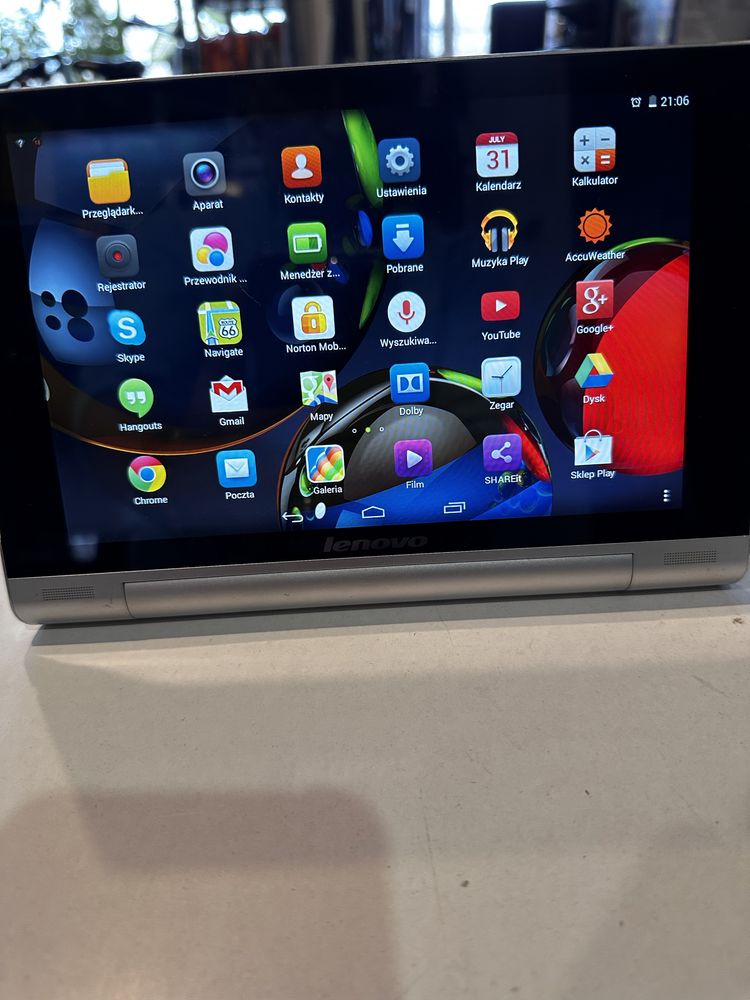 Tablet Lenovo model B60043, 16 GB