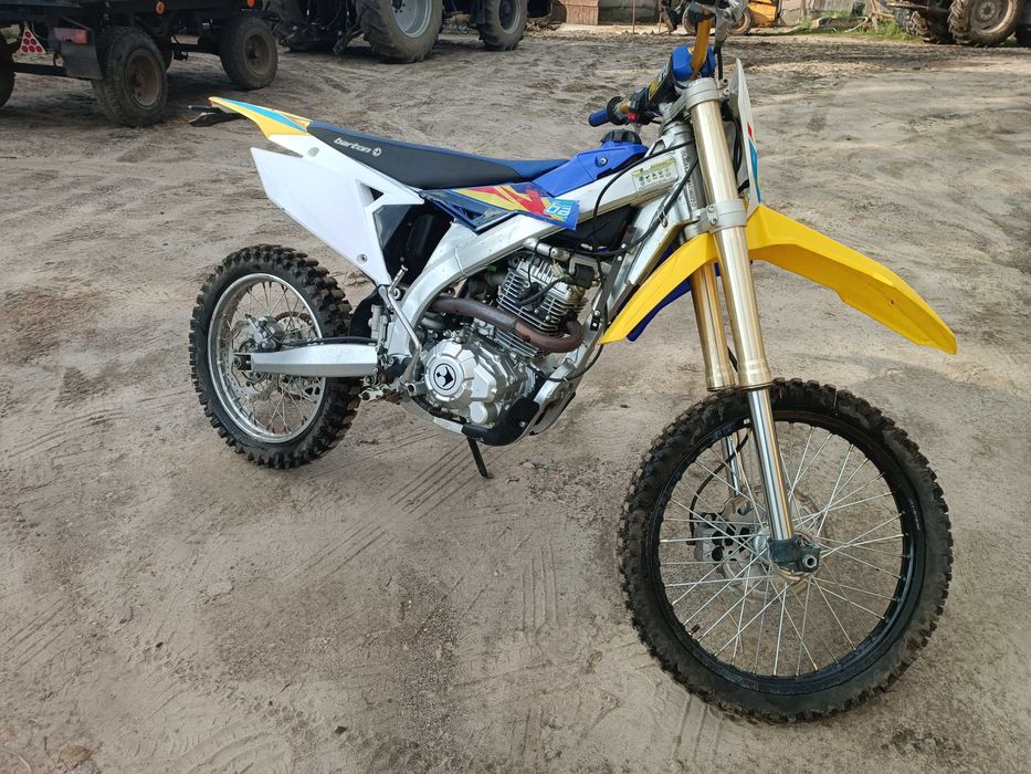 Cross 250 MZK Barton Mikilon