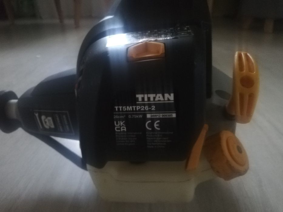 Podkaszarka spalinowa Titan.