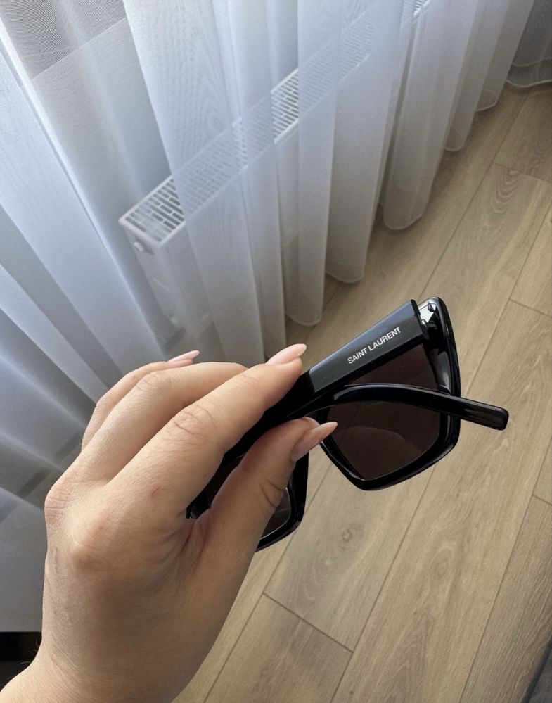 Окуляри сонцезахисні оригінал YSL продаж Обміняю на 53