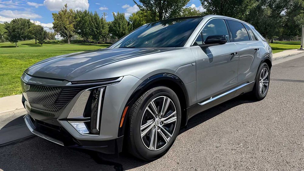 Cadillac LYRIQ      2024