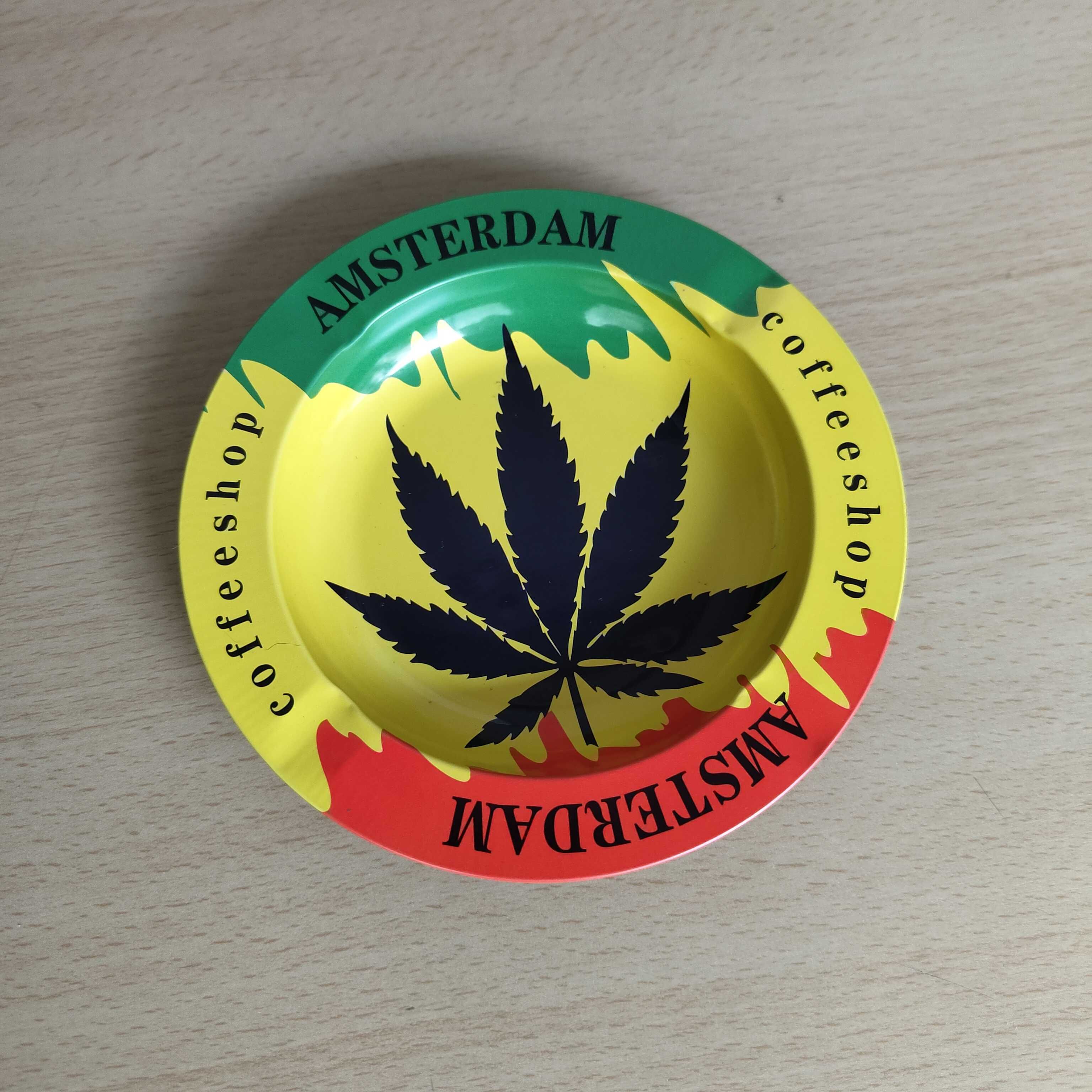 Cinzeiros Keep Calm Smoke Weed