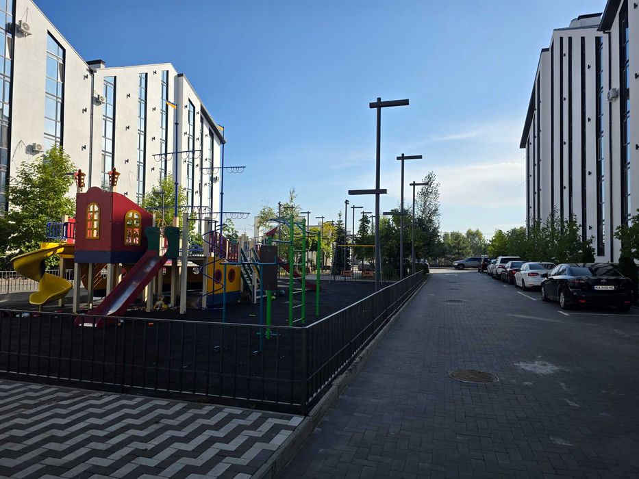 Продаж дворівневої квартири в ЖК Аура Центр Aura Center, Крюківщина