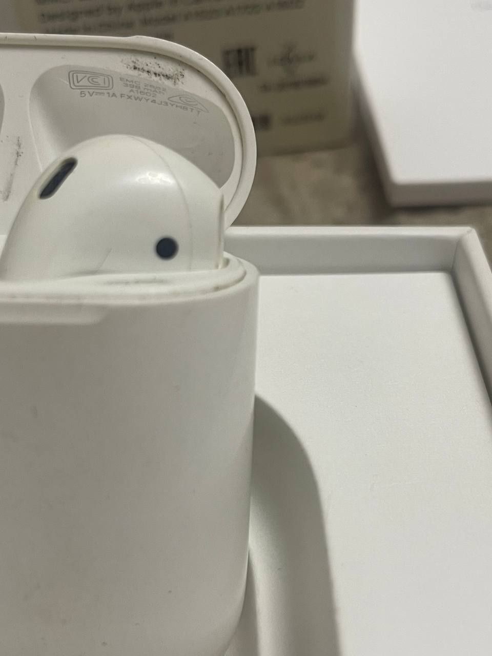 Airpods A1523 1 поколения