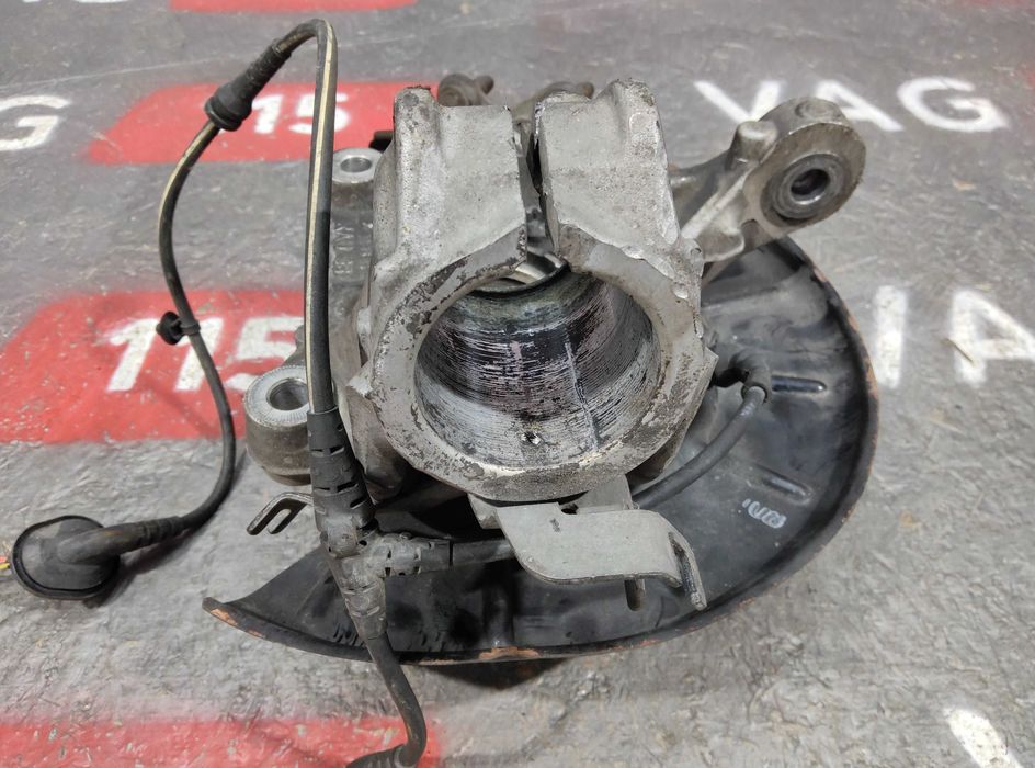 Кулак передний алюминиевый пасат СС passat cc