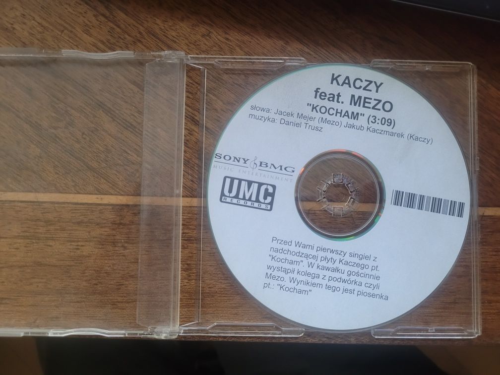 CD Singiel Kaczy feat.Mezo - Kocham 2002/2003 UMC/Sony (nielegal)