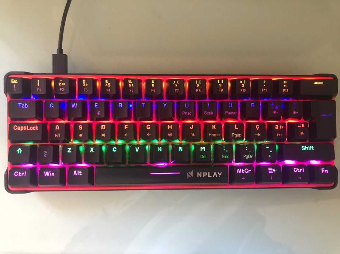 Mini Teclado mecânico NPLAY Conquer 3.0 RGB