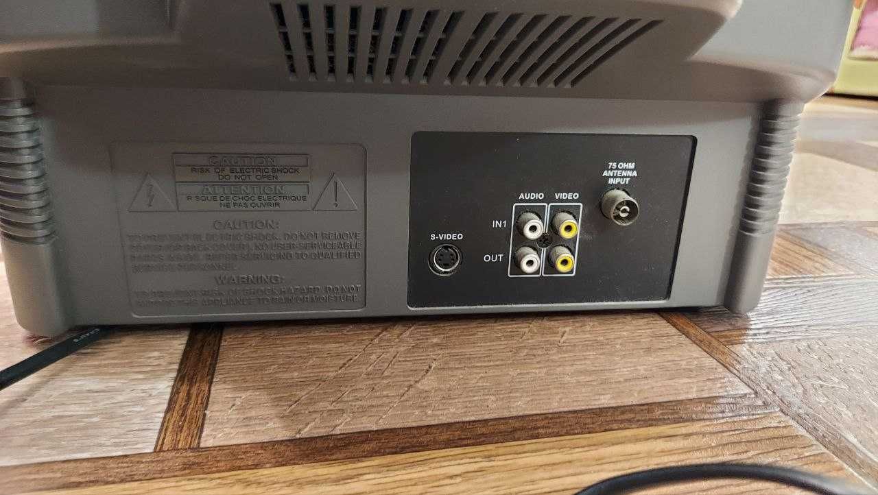 Телевізор TCL 1406