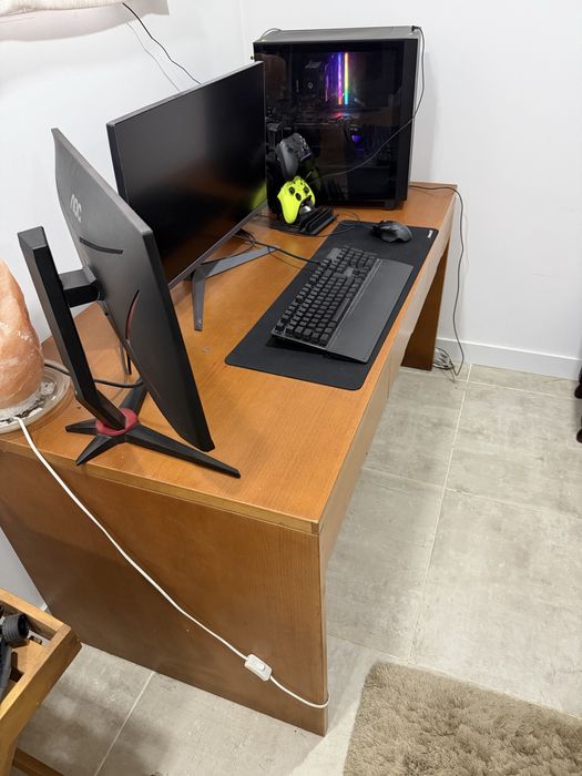 Secretaria em madeira maciça