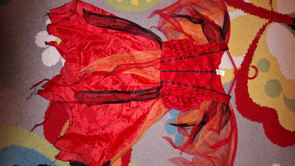 Sukienka strój przebranie wróżka czarownica 5-6 lat. Stan dobry.