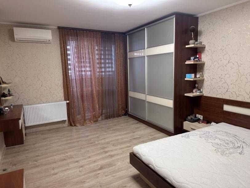 2к Новострой ЖК Мира1 Метро Масельского. Кап.Ремонт. 4й эт\9ти. 61метр