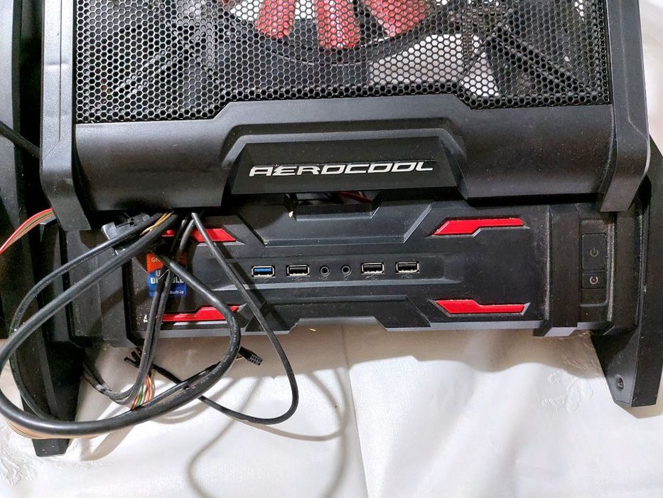 AeroCool Strike-X Air відкритий корпус