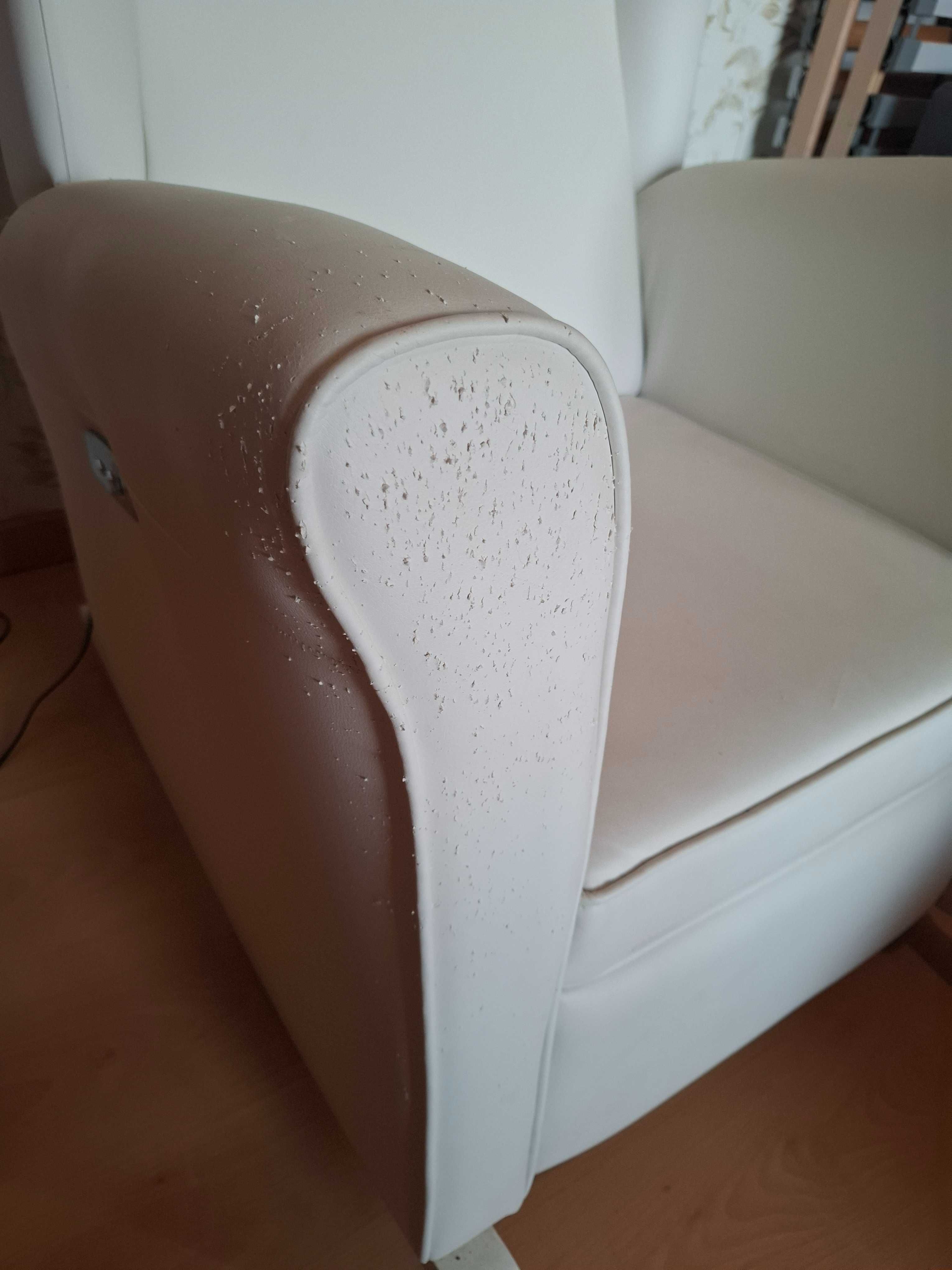 Poltrona de Amamentação / Recliner com Apoio de Pés — Polipiel Bege