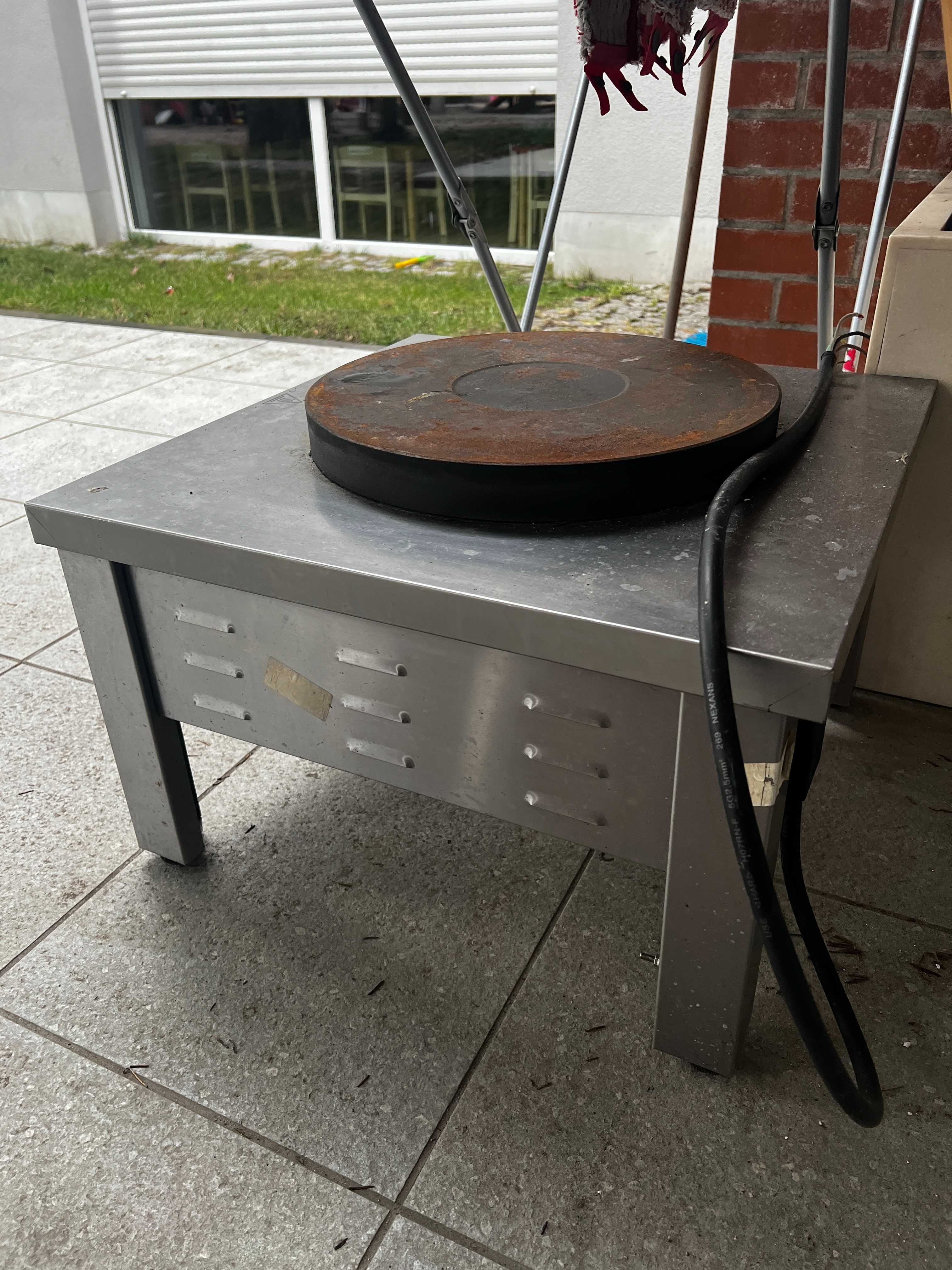 Taboret elektryczny podgrzewacz kuchenny- uszkodzona płyta grzewcza