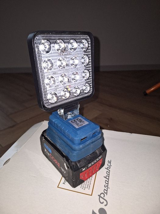 Lampka latarka bosch