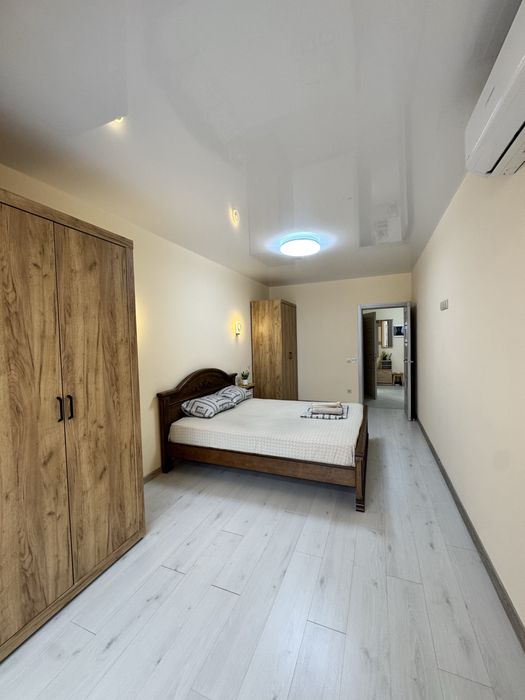 Здам подобово 1 кімнатну квартиру в центр ЖК Резиденція